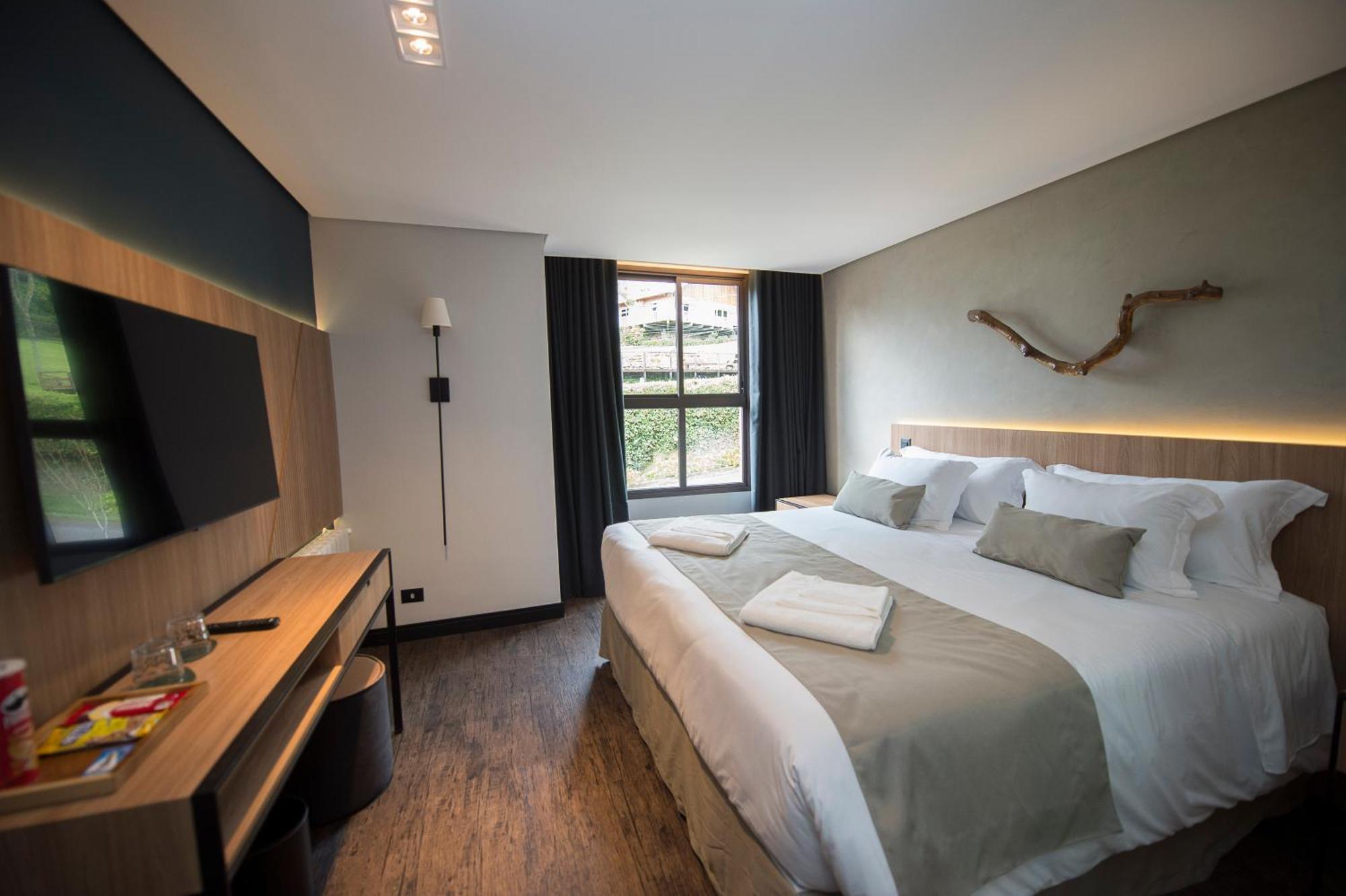 Pinot Hotel Campos do Jordao Bagian luar foto