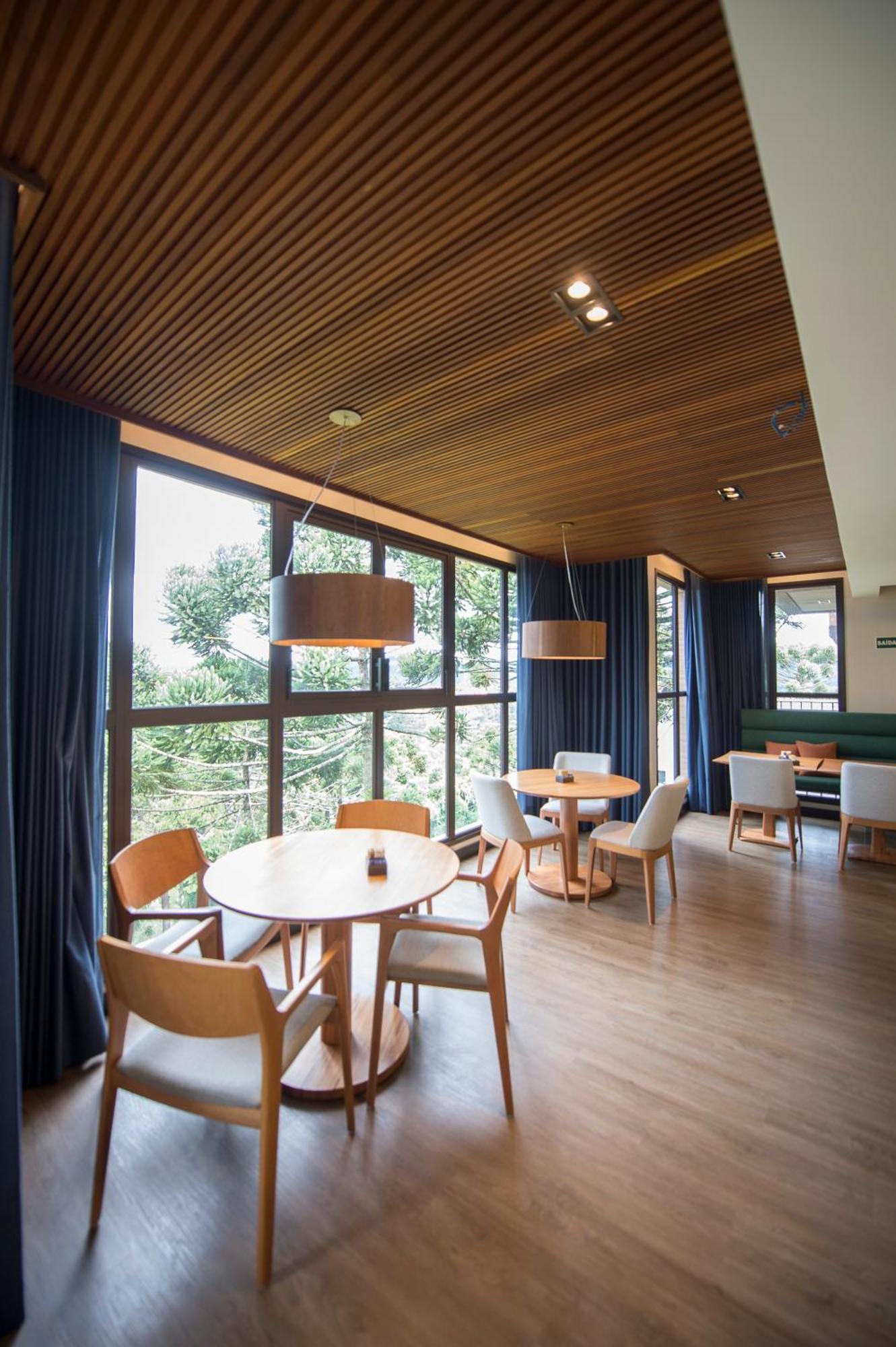 Pinot Hotel Campos do Jordao Bagian luar foto